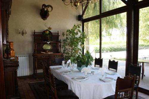 Hotel H�tel Restaurant La Bombardi�re