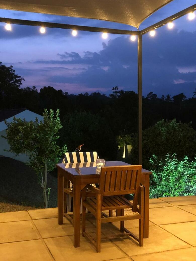 Hotel Kalla Bongo Lake Resort