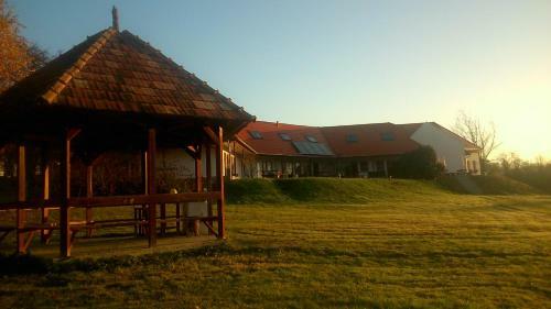 Hostal Ark�num Vend�gh�z