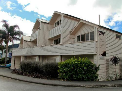 Hananui Lodge And Apartments
