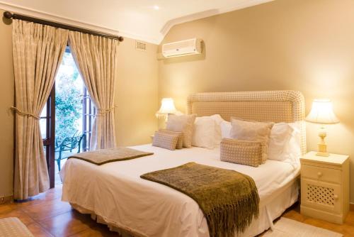 Bed & Breakfast Five Burnham Guest House