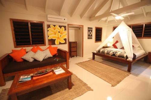 Hotel Erakor Island Resort & Spa