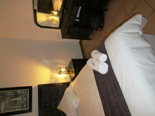 Meerkatplaats Guesthouse And B&B