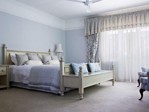 Hostal Parkes Manor