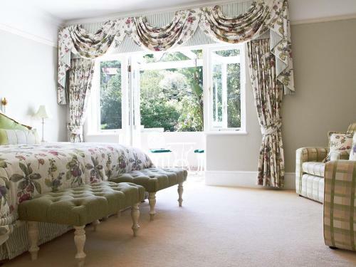 Hostal Parkes Manor