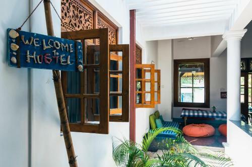 Hostel First @ Colombo Airport
