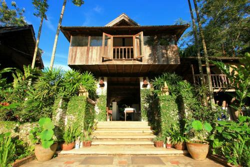 Hotel Baanrai Lanna Resort