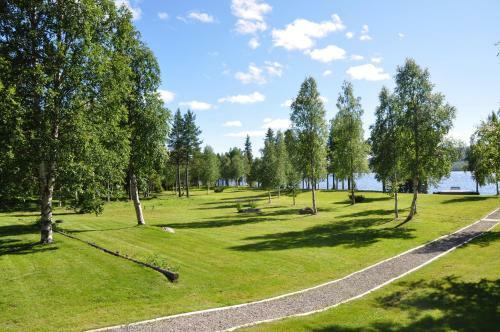 Cottage On Wild River In Lapland/sweden
