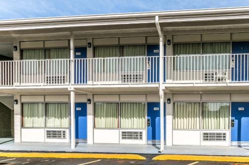 Motel 6 Somerset
