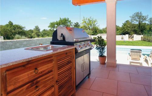 Holiday Home Mali Vareski III
