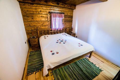 Ethno Village Stanisici & Hotel Pirg