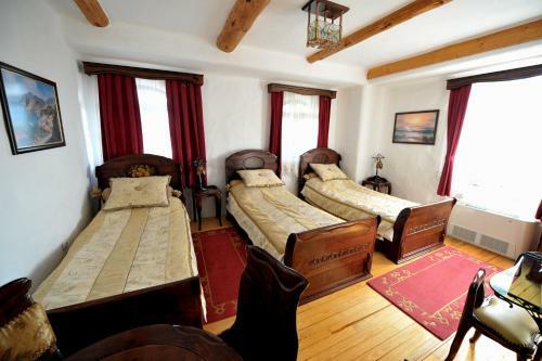 Ethno Village Stanisici & Hotel Pirg