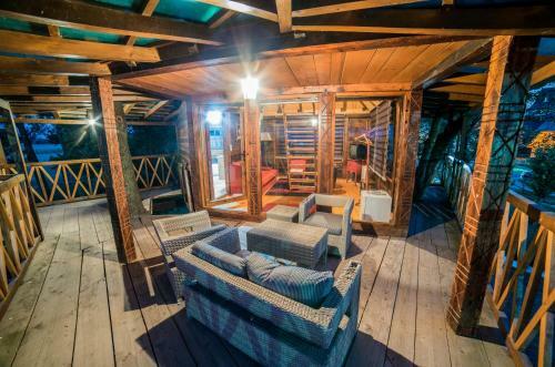 Ethno Village Stanisici & Hotel Pirg
