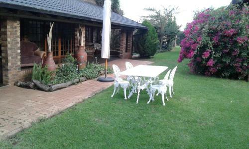 Hostal Manor House