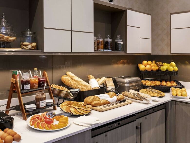 Hotel Mercure Raspail Montparnasse