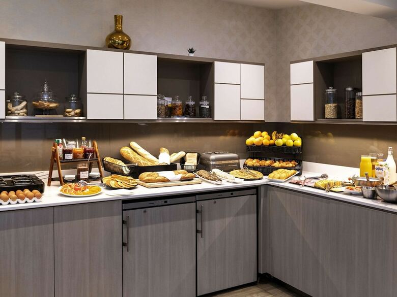 Hotel Mercure Raspail Montparnasse