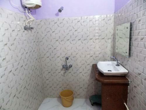 Hotel Goverdhan Tourist Complex