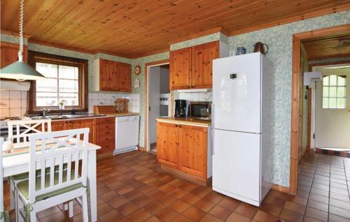 Holiday Home Moviken Sj�torp