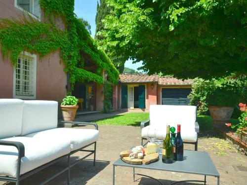 Hostal Holiday Home La Cumbre Lucca