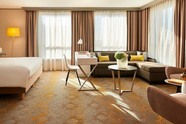 Hotel Renaissance Paris La Defense