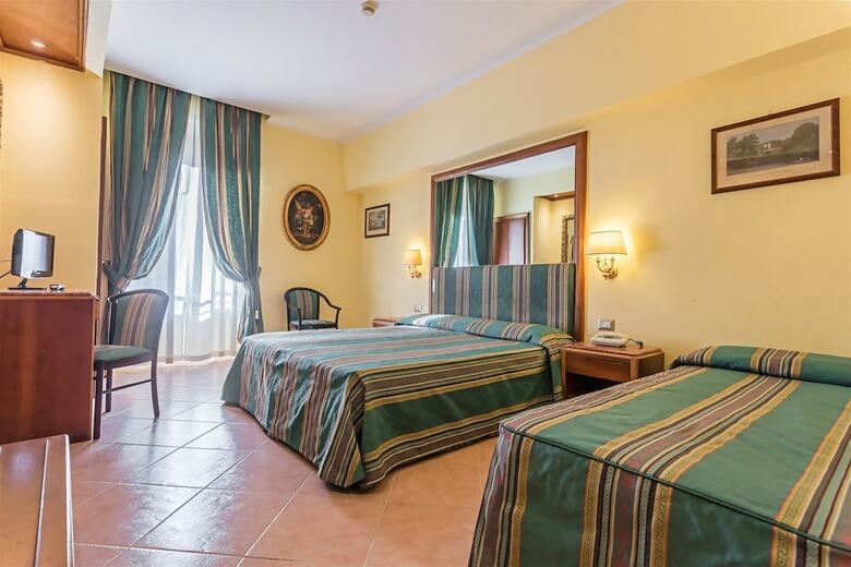 Hotel Lux