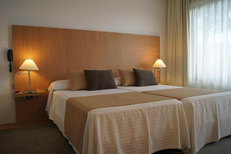 Hotel Checkin Montserrat