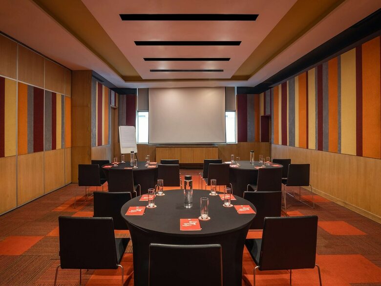 Hotel Ibis New Delhi Aerocity
