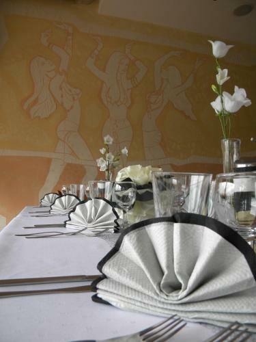 Adamo Hotel