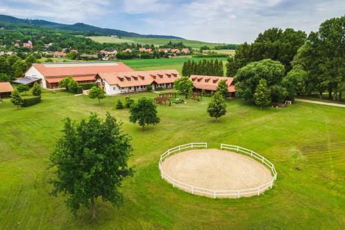 Agroturismo Equital Horse Farm