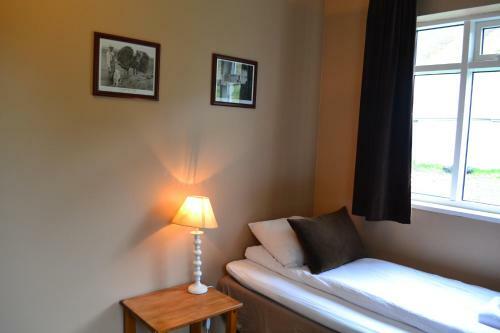 Hostal Guesthouse Kirkjubol In Bjarnardalur