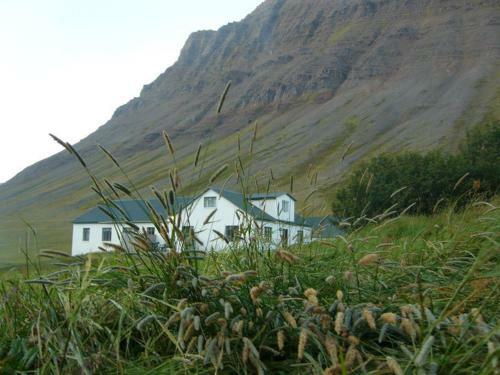 Hostal Guesthouse Kirkjubol In Bjarnardalur