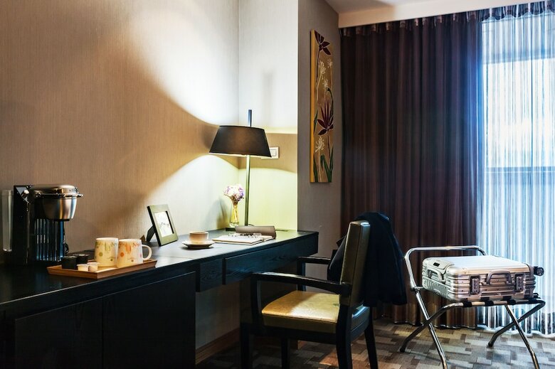 Pacific Business Hotel