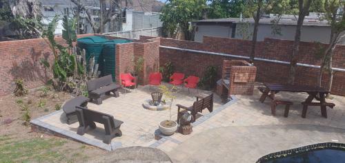 Hostal Bon A Vie Guesthouse