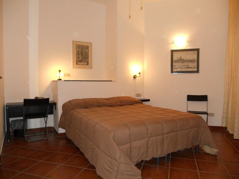 Hostal Agriturismo Il Casale Delle Ginestre