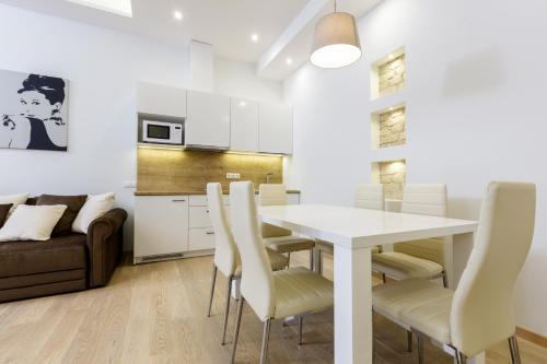 Center City Apartments - Jogailos