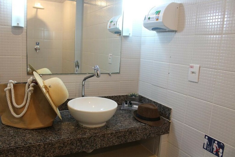Hotel Esuites Vila Do Mar