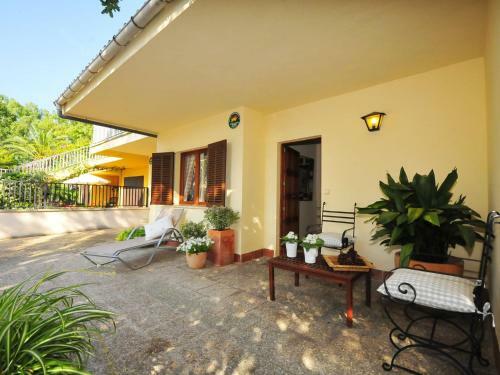 Cozy Holiday Home In Alcudia With Fireplace