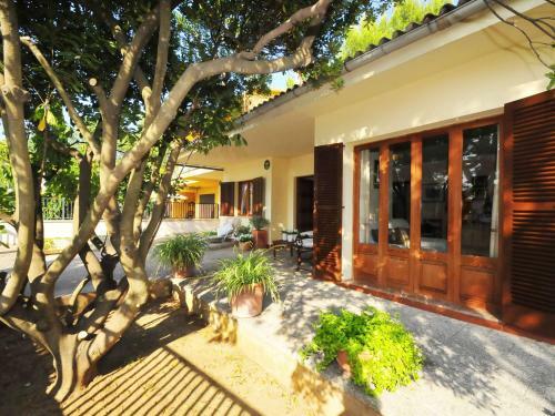 Cozy Holiday Home In Alcudia With Fireplace