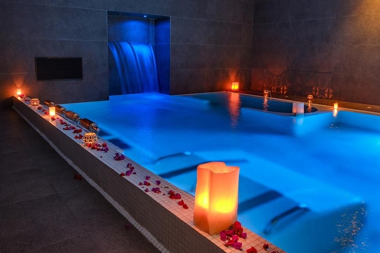 Hostal Mikasa Agua Amarga & Spa