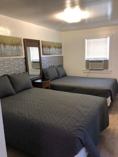 Pine View Motel