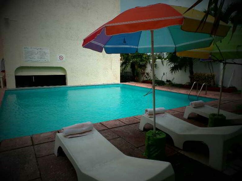 Hotel Ikaro Suites Cancun