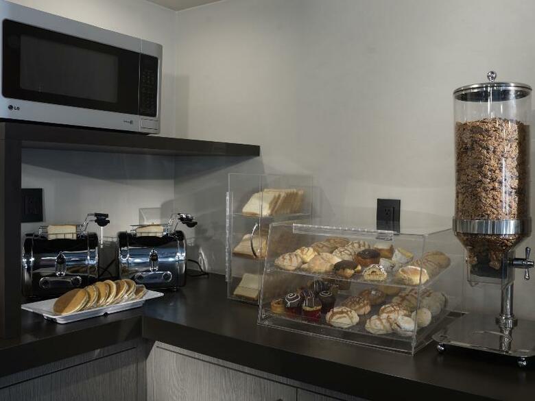 Hotel City Express Plus Patio Universidad