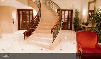 Aparthotel Los Tallanes Hotel & Suites