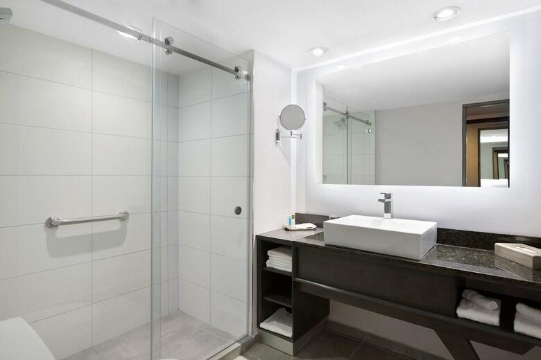 Hotel Crowne Plaza Corobici
