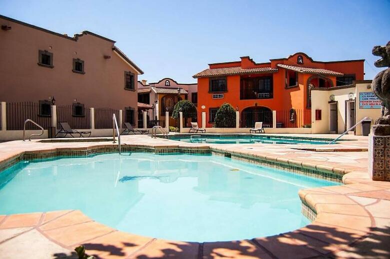 Hotel Suites El Paseo