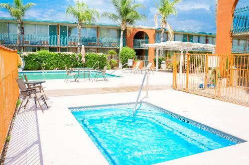 Motel Grand Luxe Hotel & Resort