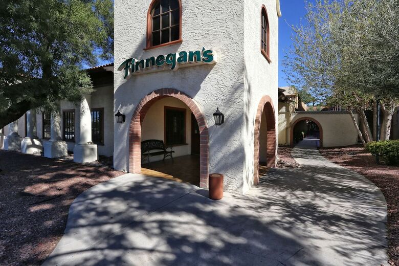 Hotel Doubletree Suites By Hilton Tucson Airport