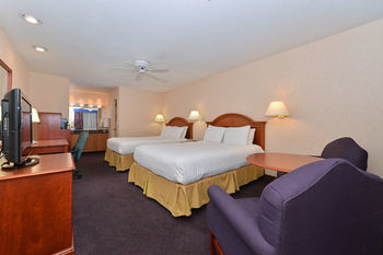 Motel La Fuente Inn & Suites
