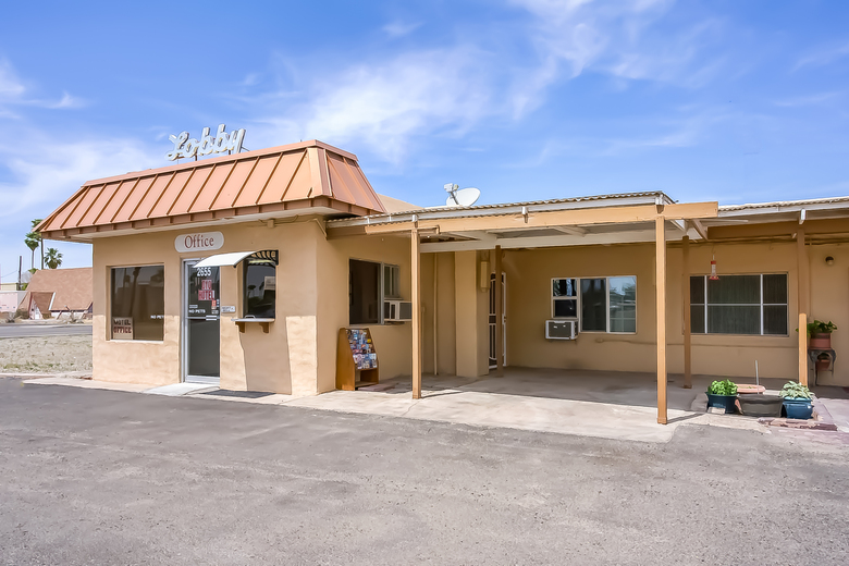 Posada Arizona Inn & Suites