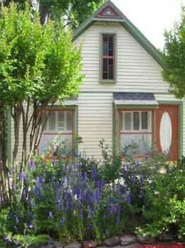 Bed & Breakfast Heart Of The Hills Inn